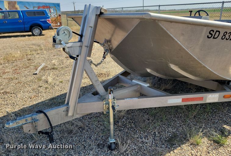 image for item JO9335 2005 AAD Welding boat