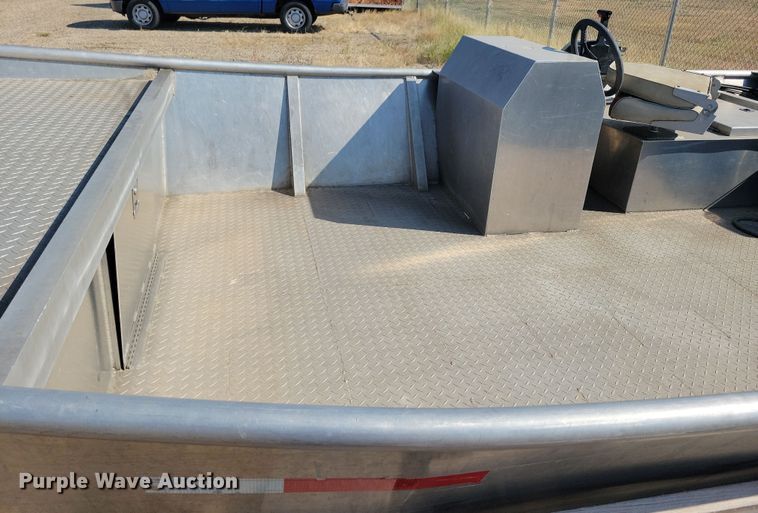 image for item JO9335 2005 AAD Welding boat