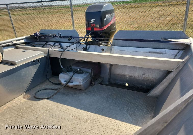 image for item JO9335 2005 AAD Welding boat