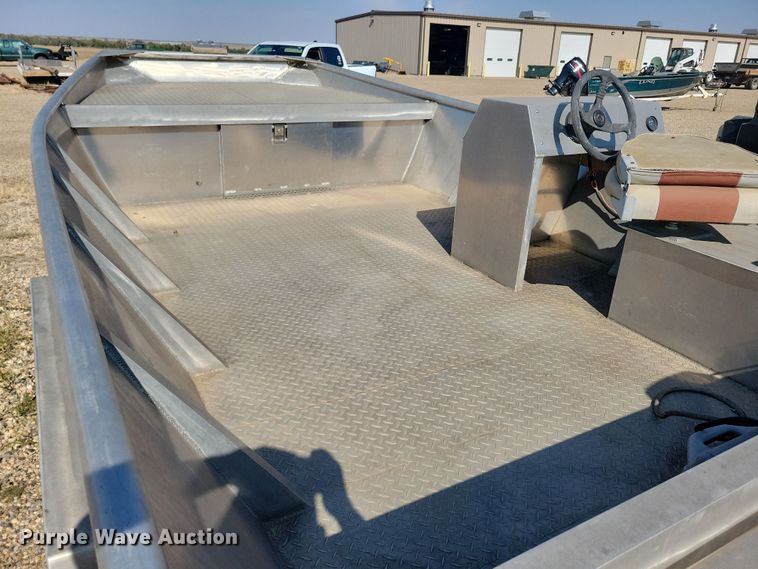 image for item JO9335 2005 AAD Welding boat