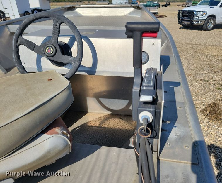 image for item JO9335 2005 AAD Welding boat