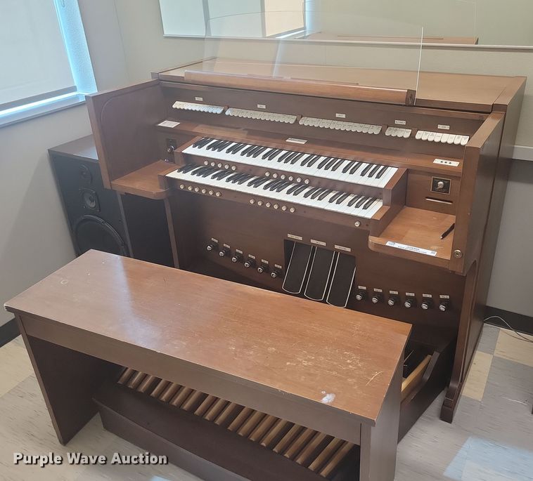 Allen digital computer organ in Brookings, SD | Item JO9366 sold ...