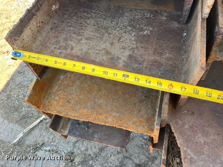 image for item LC9044 Approximately 12 steel I-beams