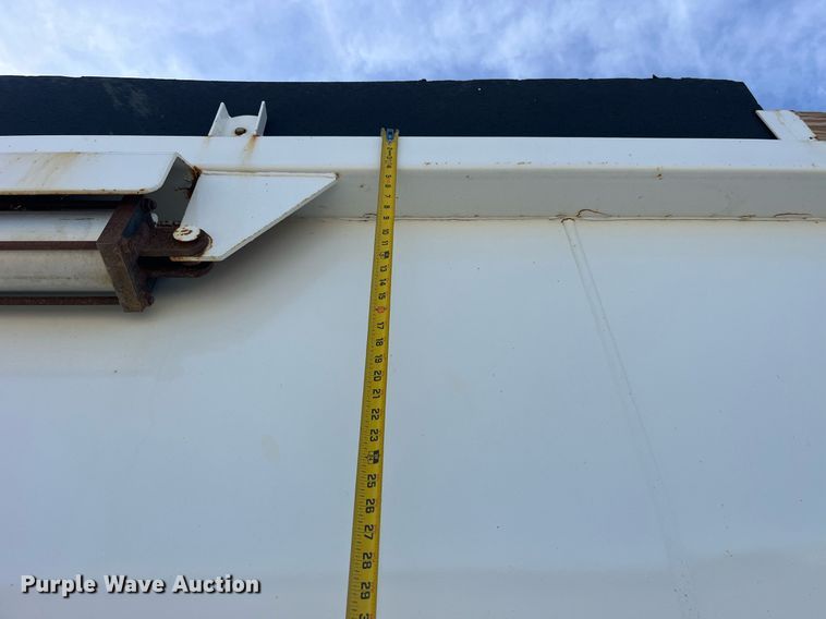 image for item LC9225 2006 Mack CV713 dump truck