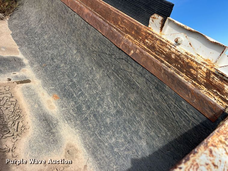 image for item LC9225 2006 Mack CV713 dump truck