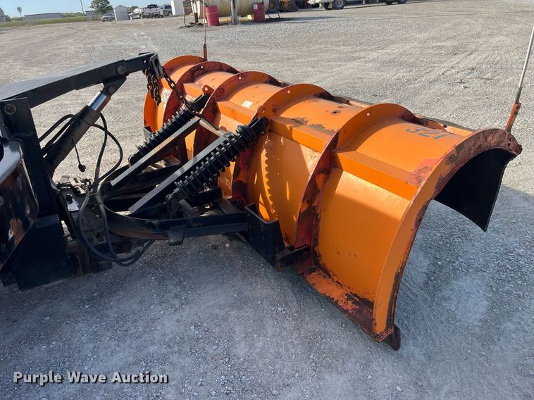 image for item LC9225 2006 Mack CV713 dump truck