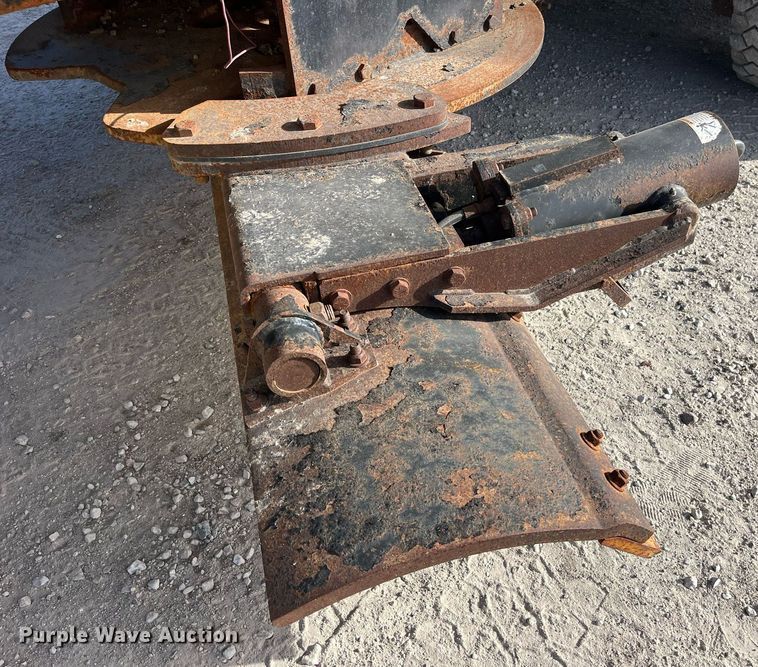 image for item LC9225 2006 Mack CV713 dump truck