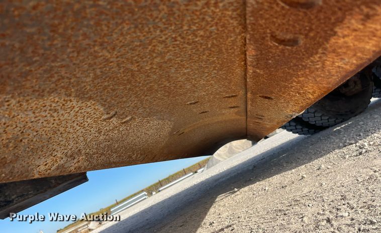 image for item LC9225 2006 Mack CV713 dump truck