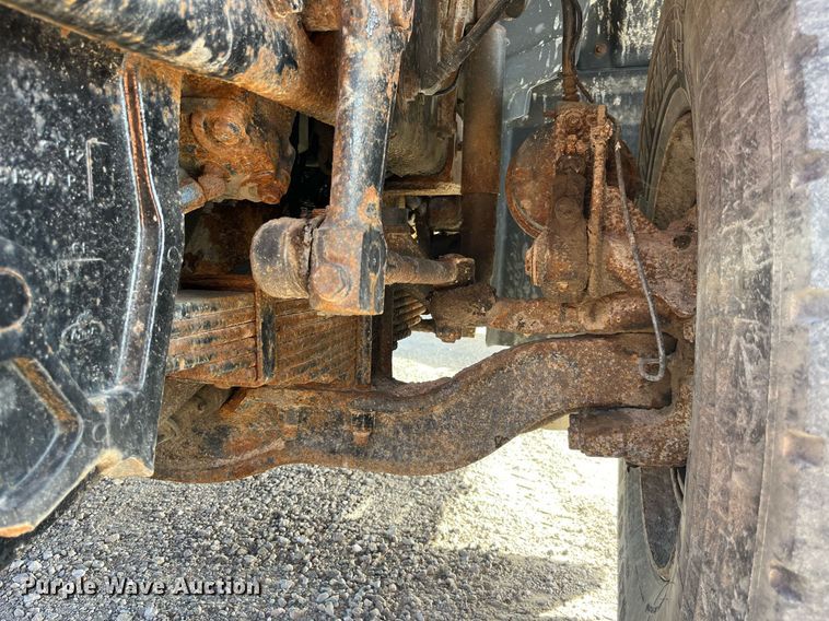 image for item LC9225 2006 Mack CV713 dump truck