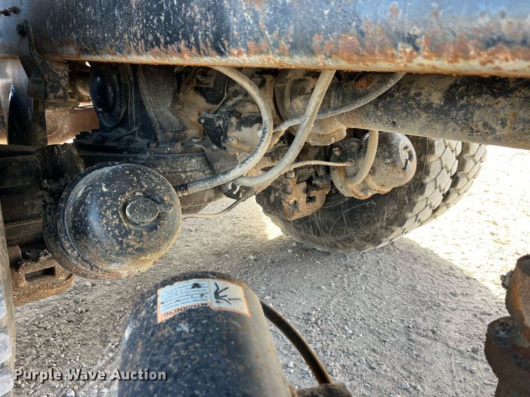 image for item LC9225 2006 Mack CV713 dump truck