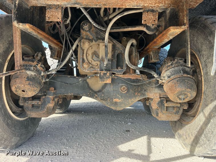 image for item LC9225 2006 Mack CV713 dump truck