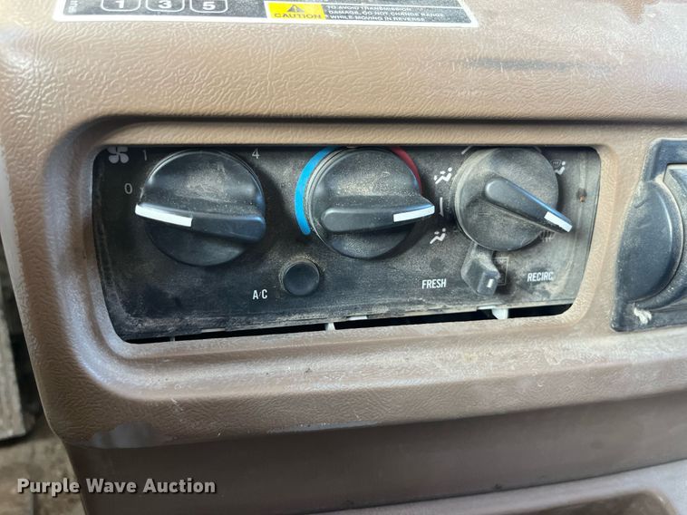 image for item LC9225 2006 Mack CV713 dump truck