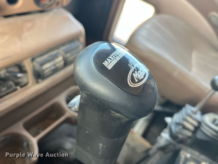 image for item LC9225 2006 Mack CV713 dump truck