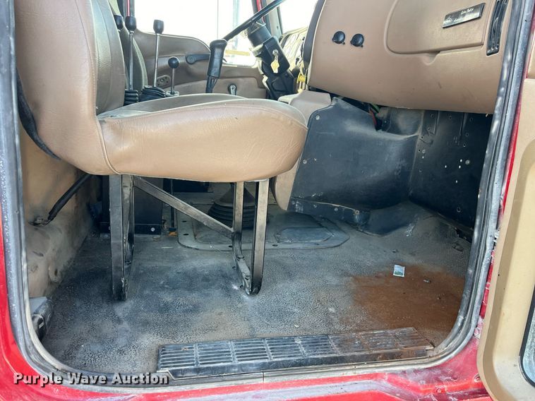 image for item LC9225 2006 Mack CV713 dump truck