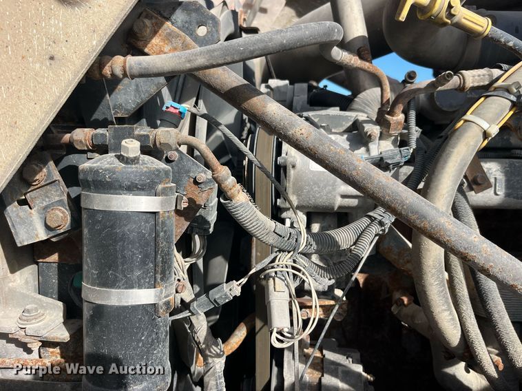 image for item LC9225 2006 Mack CV713 dump truck