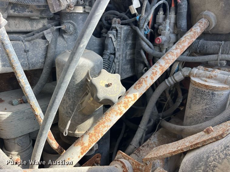 image for item LC9225 2006 Mack CV713 dump truck