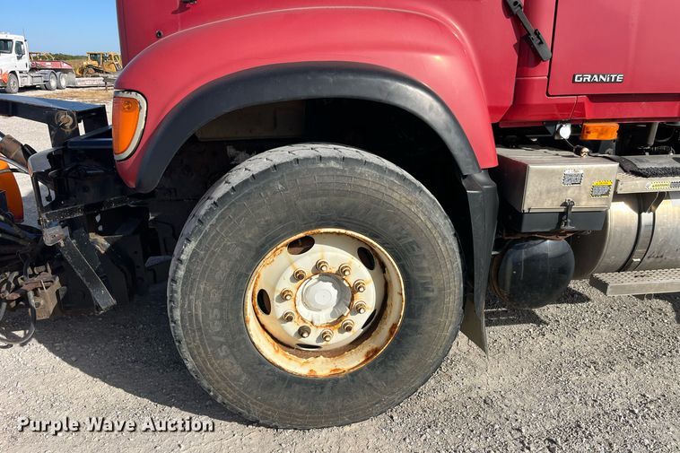 image for item LC9225 2006 Mack CV713 dump truck