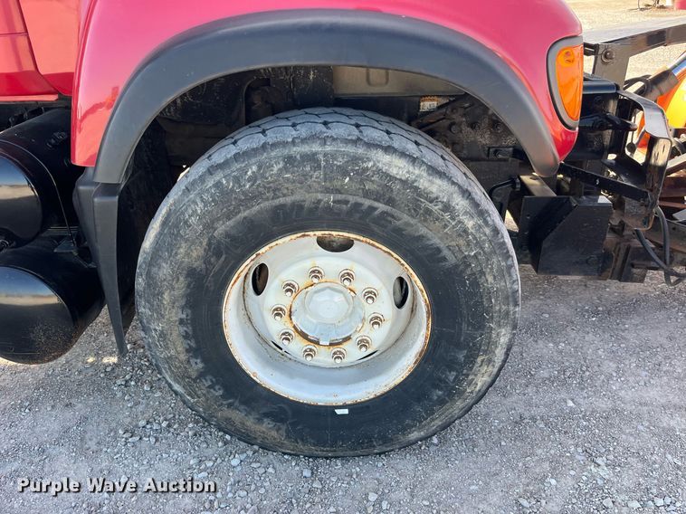 image for item LC9225 2006 Mack CV713 dump truck