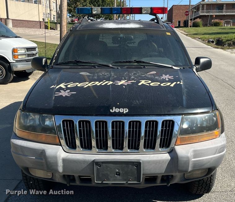 image for item LC9229 1999 Jeep Grand Cherokee Laredo SUV