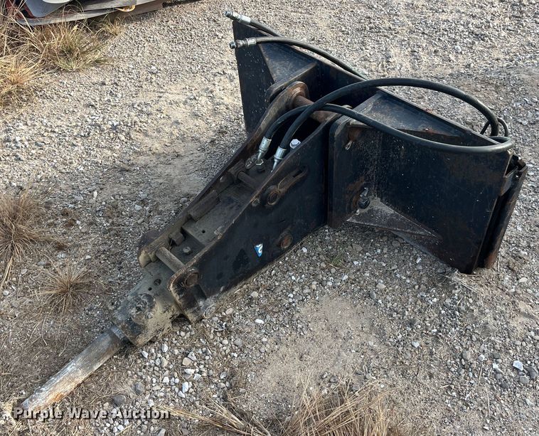 image for item LC9233 IPC HH500 skid steer breaker