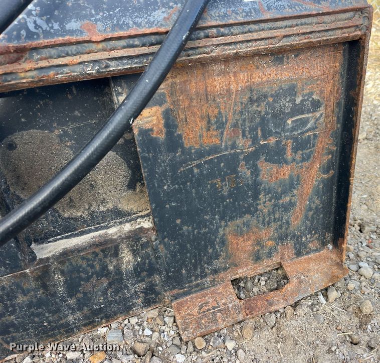 image for item LC9233 IPC HH500 skid steer breaker