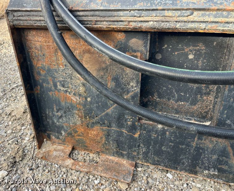 image for item LC9233 IPC HH500 skid steer breaker