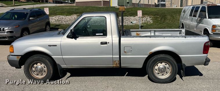image for item LC9236 2002 Ford Ranger pickup truck