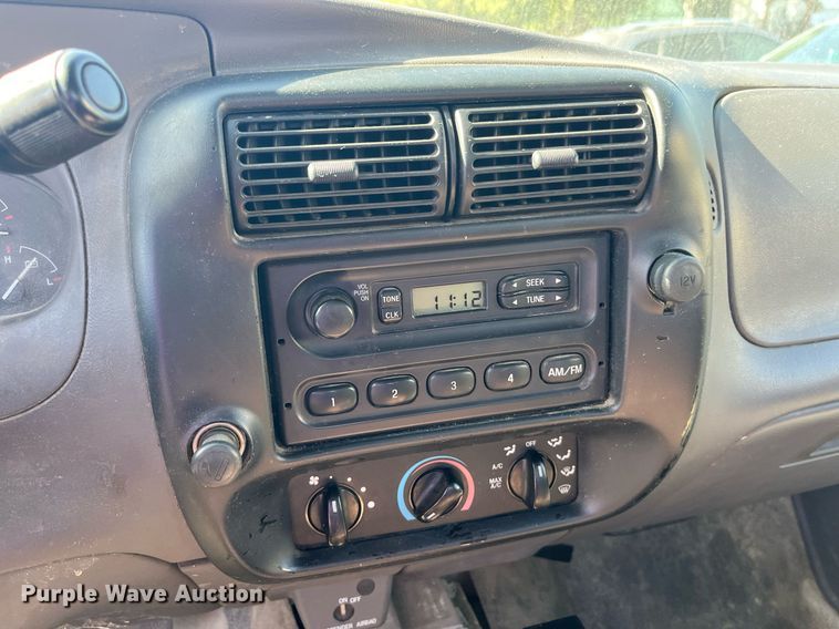 image for item LC9236 2002 Ford Ranger pickup truck