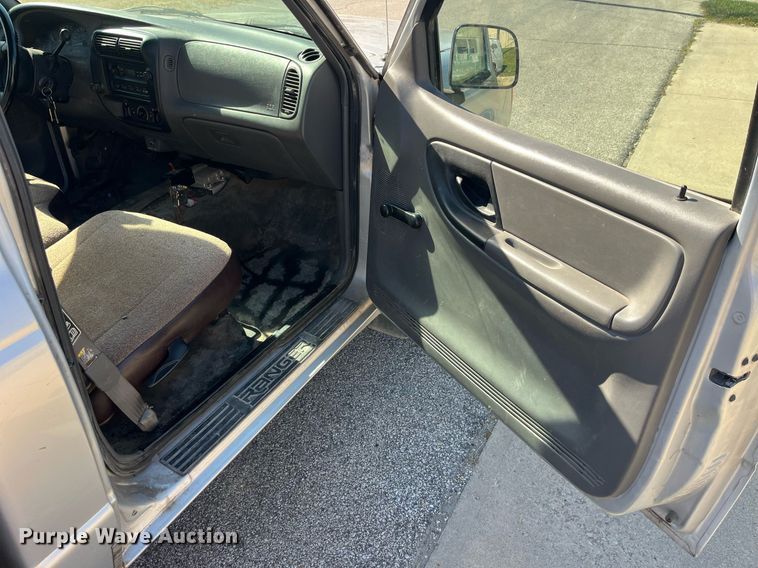 image for item LC9236 2002 Ford Ranger pickup truck