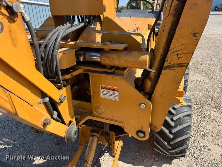 image for item LC9237 1998 Case 460 trencher
