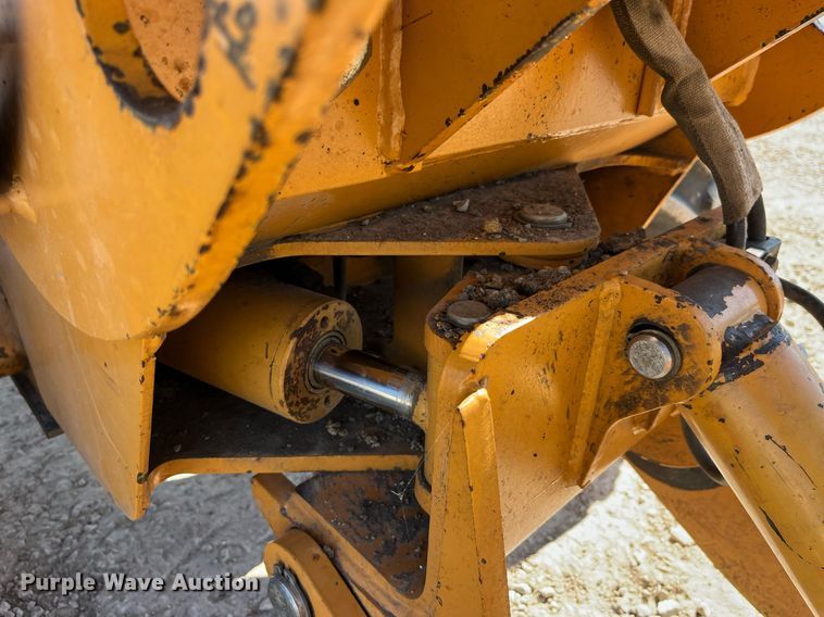 image for item LC9237 1998 Case 460 trencher