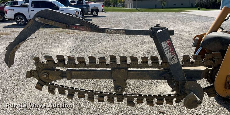 image for item LC9237 1998 Case 460 trencher