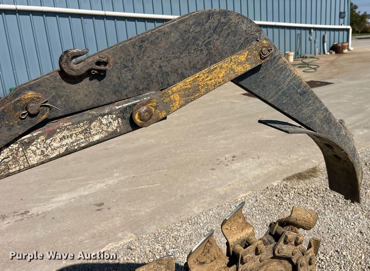 image for item LC9237 1998 Case 460 trencher