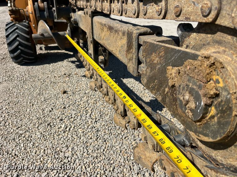 image for item LC9237 1998 Case 460 trencher