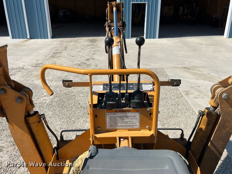 image for item LC9237 1998 Case 460 trencher