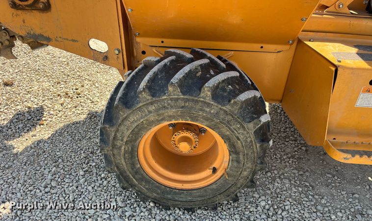 image for item LC9237 1998 Case 460 trencher