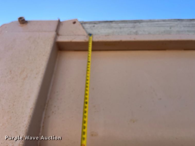 image for item LC9240 2010 International  7400 SFA dump truck