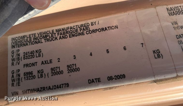 image for item LC9240 2010 International  7400 SFA dump truck