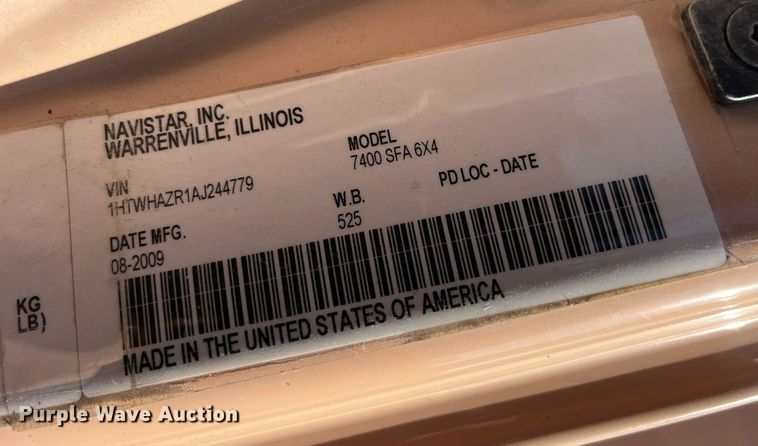 image for item LC9240 2010 International  7400 SFA dump truck