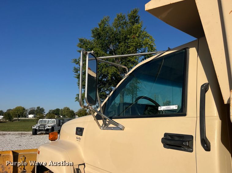 image for item LC9241 1998 Chevrolet  C7500 dump truck