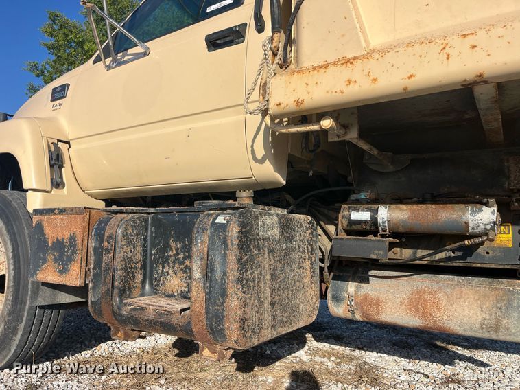 image for item LC9241 1998 Chevrolet  C7500 dump truck