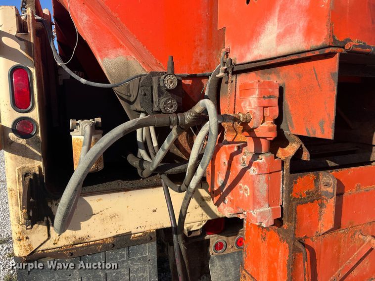 image for item LC9241 1998 Chevrolet  C7500 dump truck