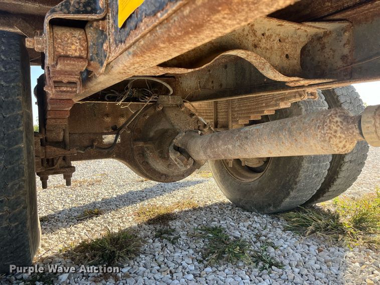 image for item LC9241 1998 Chevrolet  C7500 dump truck