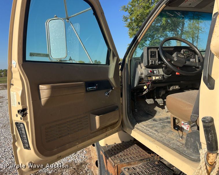 image for item LC9241 1998 Chevrolet  C7500 dump truck