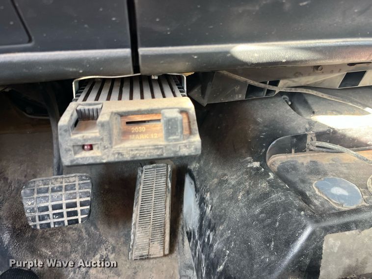 image for item LC9241 1998 Chevrolet  C7500 dump truck