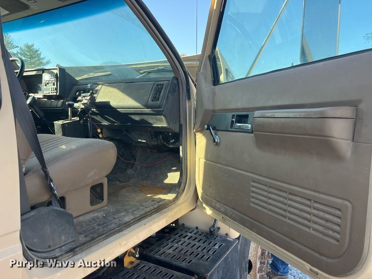 image for item LC9241 1998 Chevrolet  C7500 dump truck