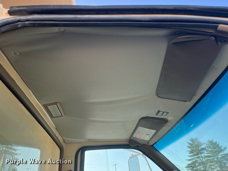 image for item LC9241 1998 Chevrolet  C7500 dump truck