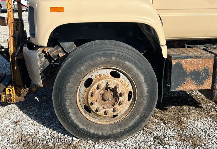 image for item LC9241 1998 Chevrolet  C7500 dump truck