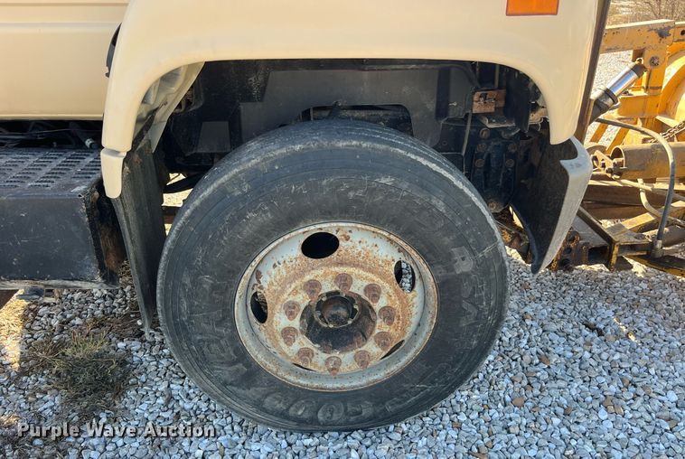 image for item LC9241 1998 Chevrolet  C7500 dump truck