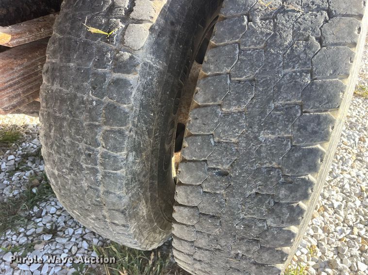 image for item LC9241 1998 Chevrolet  C7500 dump truck